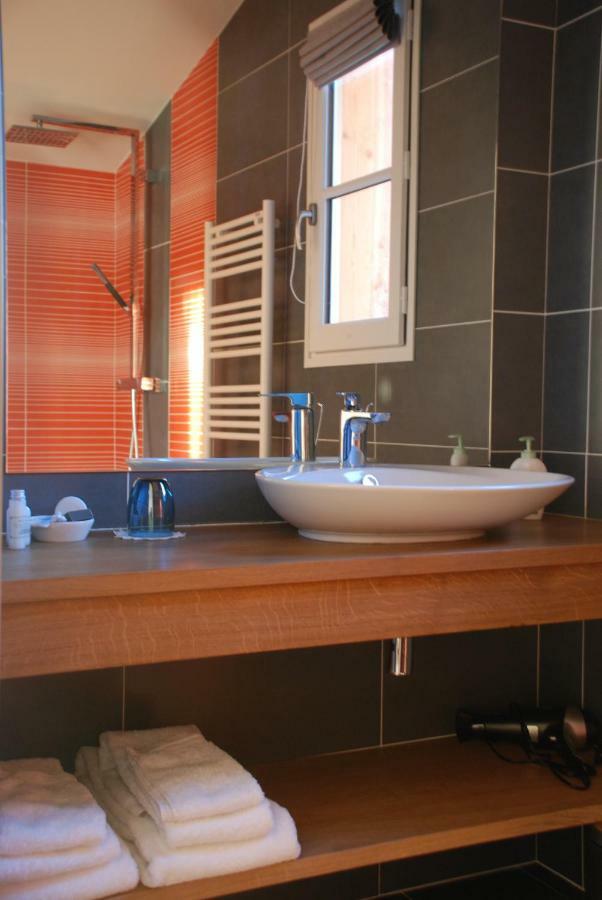 Saint-Magne-de-Castillon Les Ambeles B&B 외부 사진